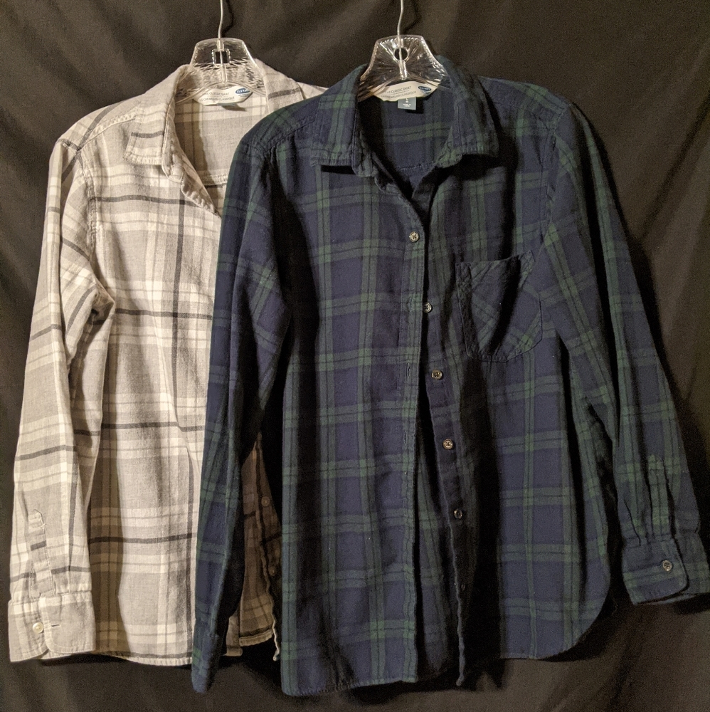 2 flannel buttondowns